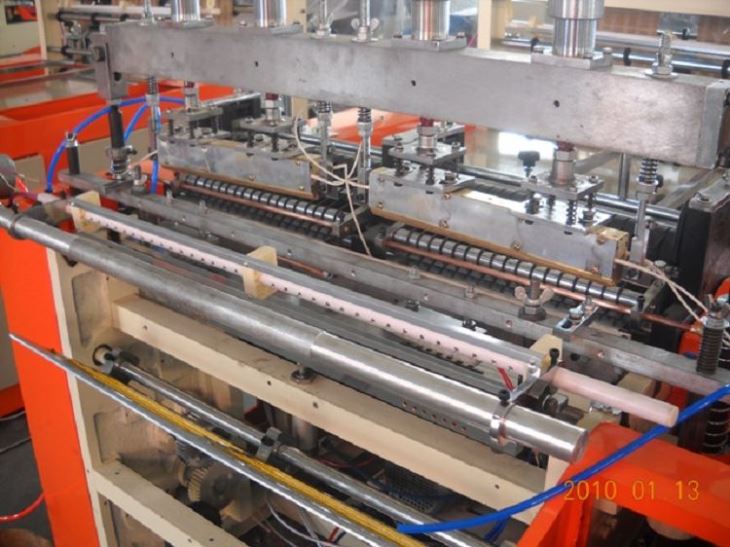 Heat Sealing Heat Cutting Bag Making Machine Heat Sealing Heat Cutting Bag Making Machine